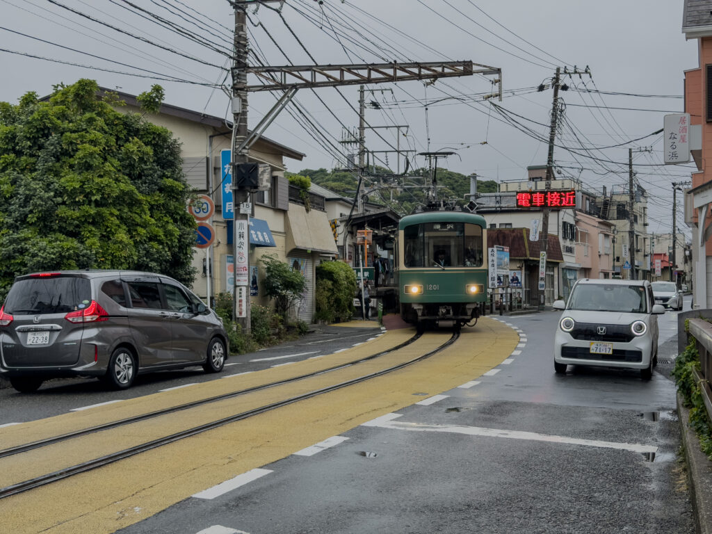 Enoden Train