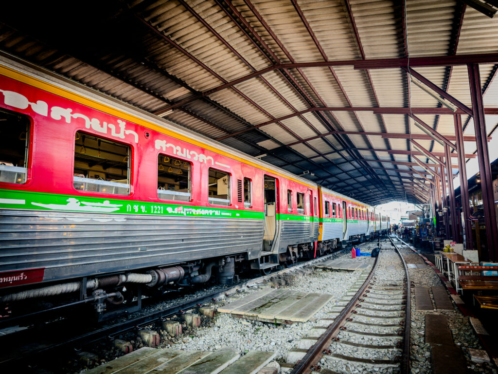 MaeKlong Trains 1