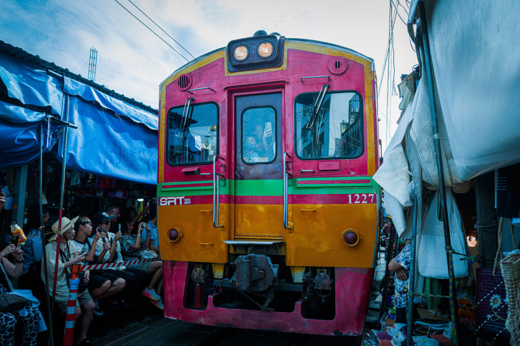 MaeKlong Trains